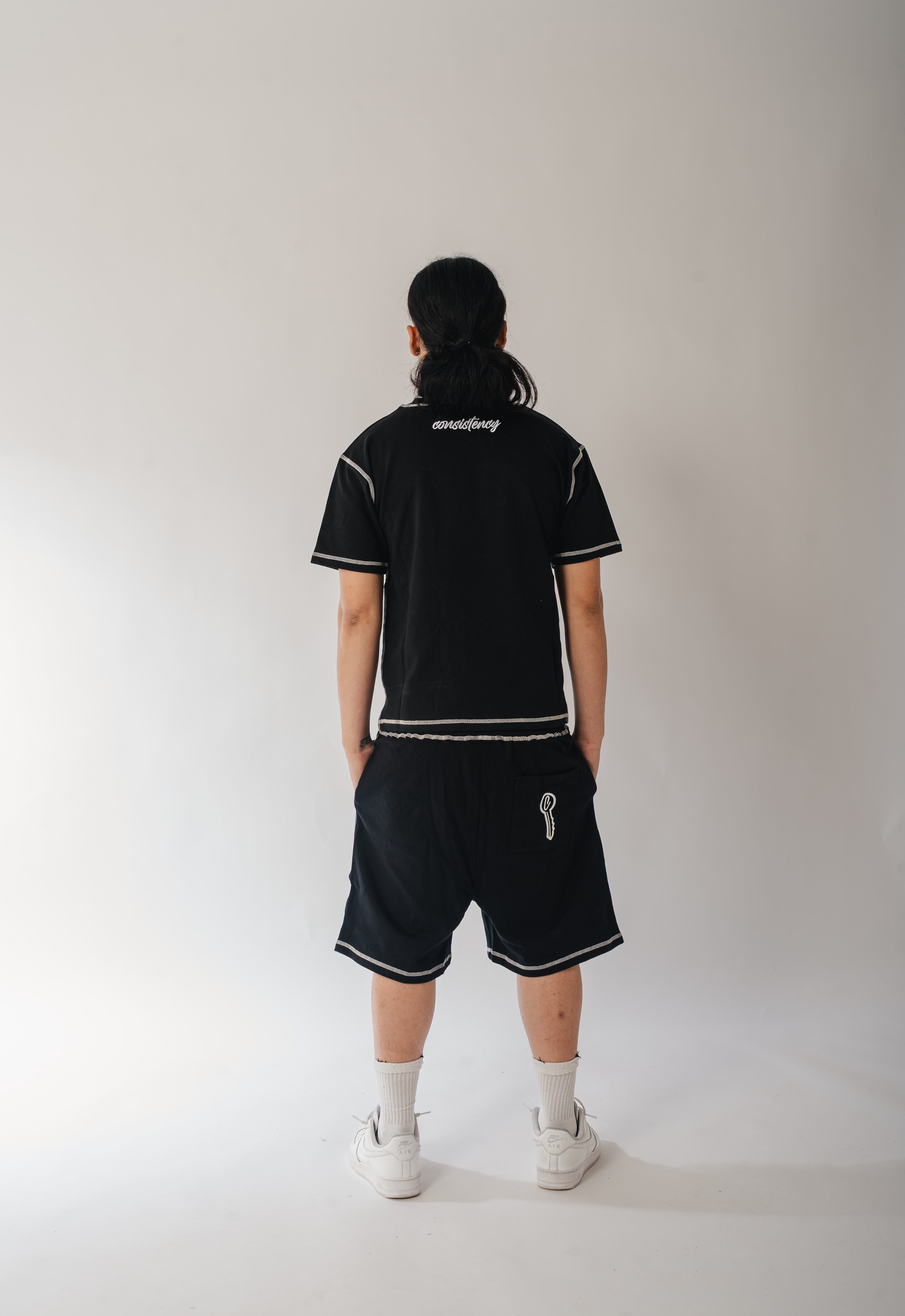 MONOCHROME SHORTS SET