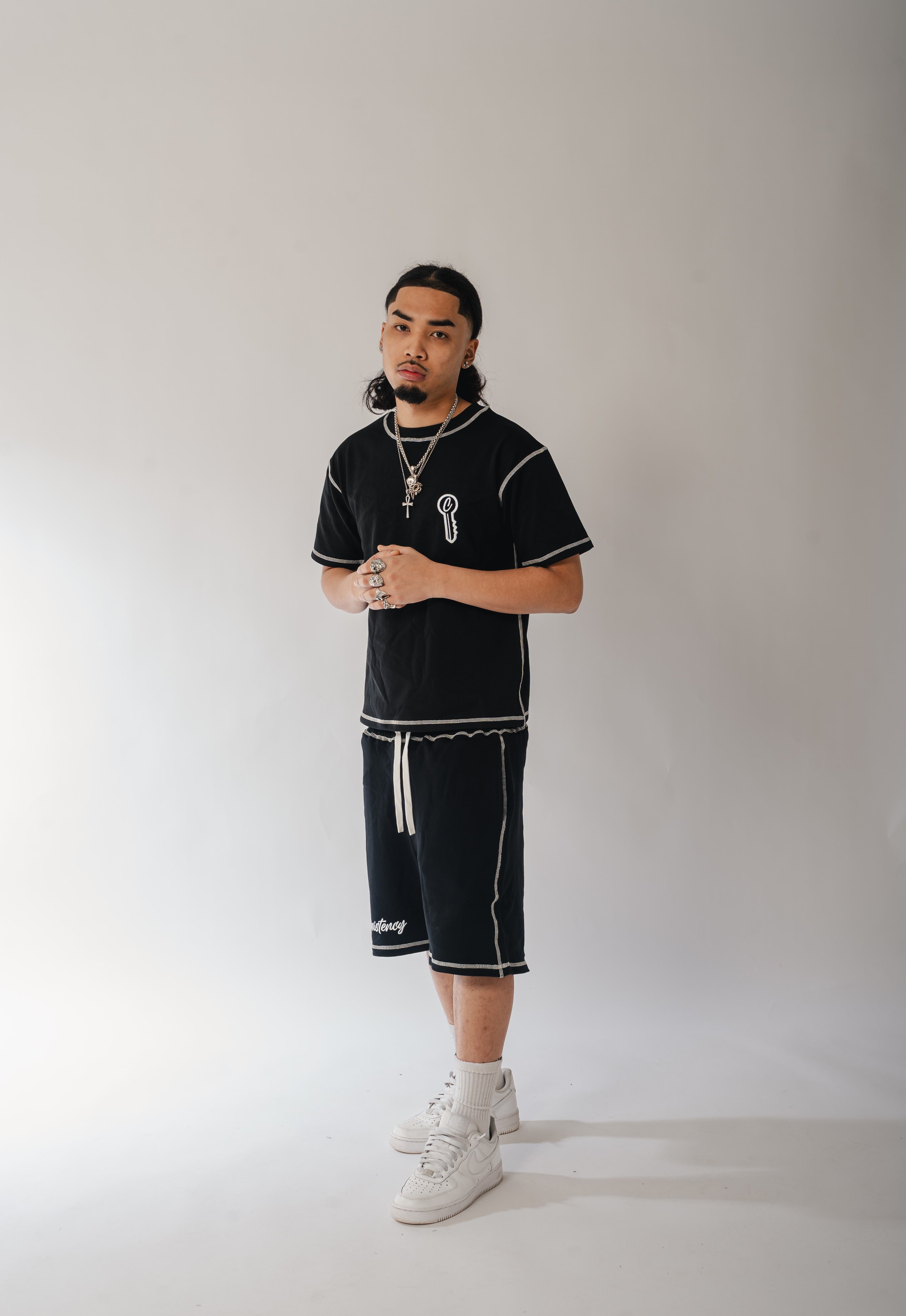 MONOCHROME SHORTS SET